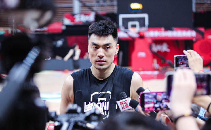  老将临危受命救主，率队惊险保级成功