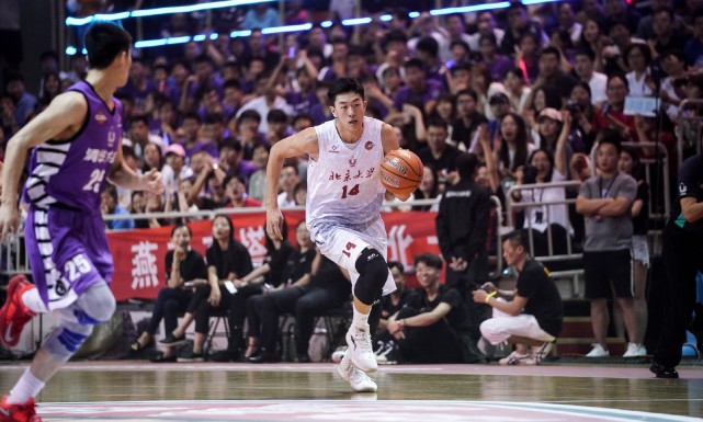  大学生篮球超级联赛，北大战胜清华夺冠