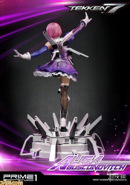  电竞周边产品热销 限量手办收藏价值持续走高