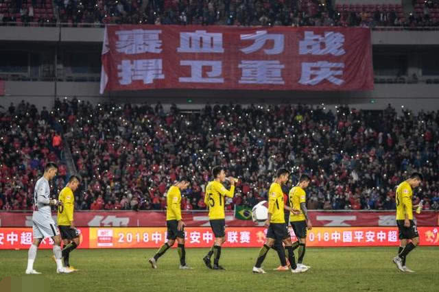  中超联赛迎来关键战，争冠保级白热化