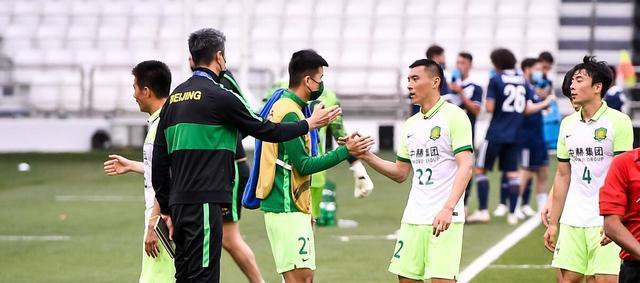  足协杯冷门迭爆，业余球队创造历史佳绩  