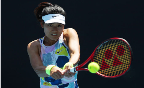  贾巴尔网前灵动，迈阿密公开赛挑落世界前三
