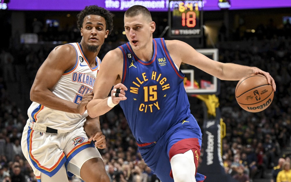  约基奇三双助掘金主场力克爵士