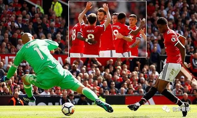  费德勒出席元老赛开幕式，传奇归来引全场起立致敬  